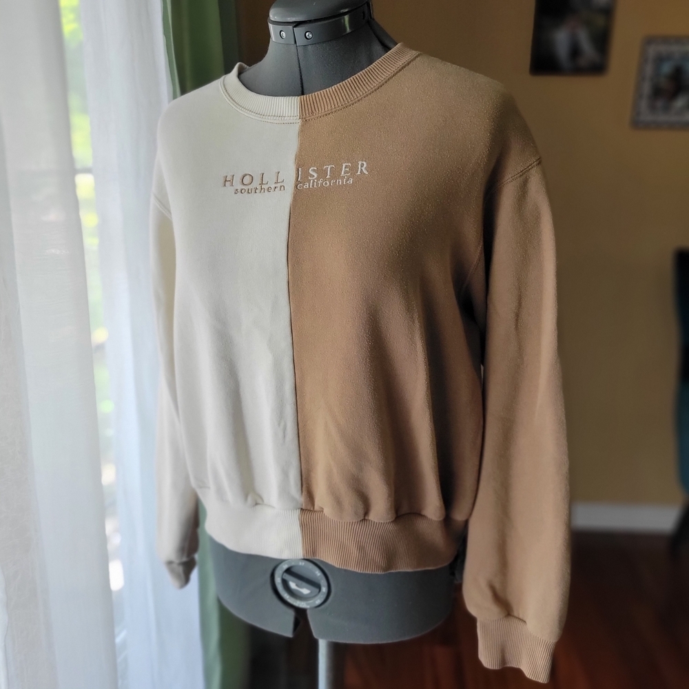 Hollister Cream and Brown Crew‎ Neck Sweatshirt Size Xs